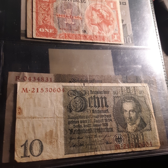 Currency - Picture 4 of 16